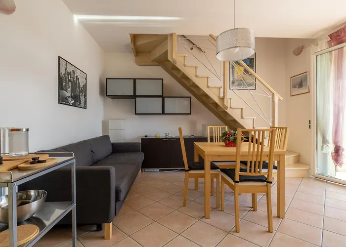 Apartament Daniela - *
